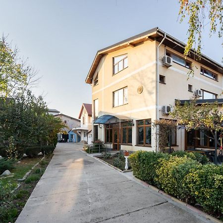 Cristalex Villaverde Bucharest Pantelimon エクステリア 写真
